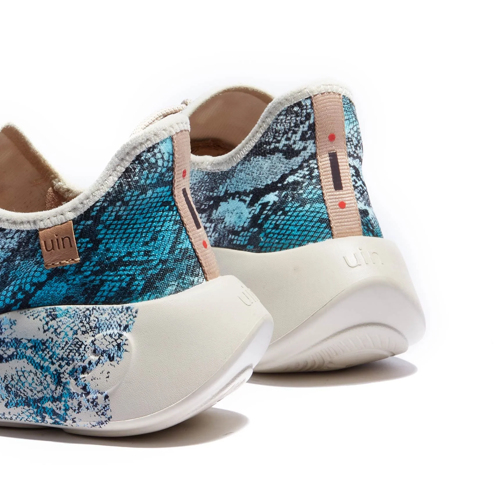 Blue Scale San Sebastian II Women 5 Blue Scale San Sebastian II Women